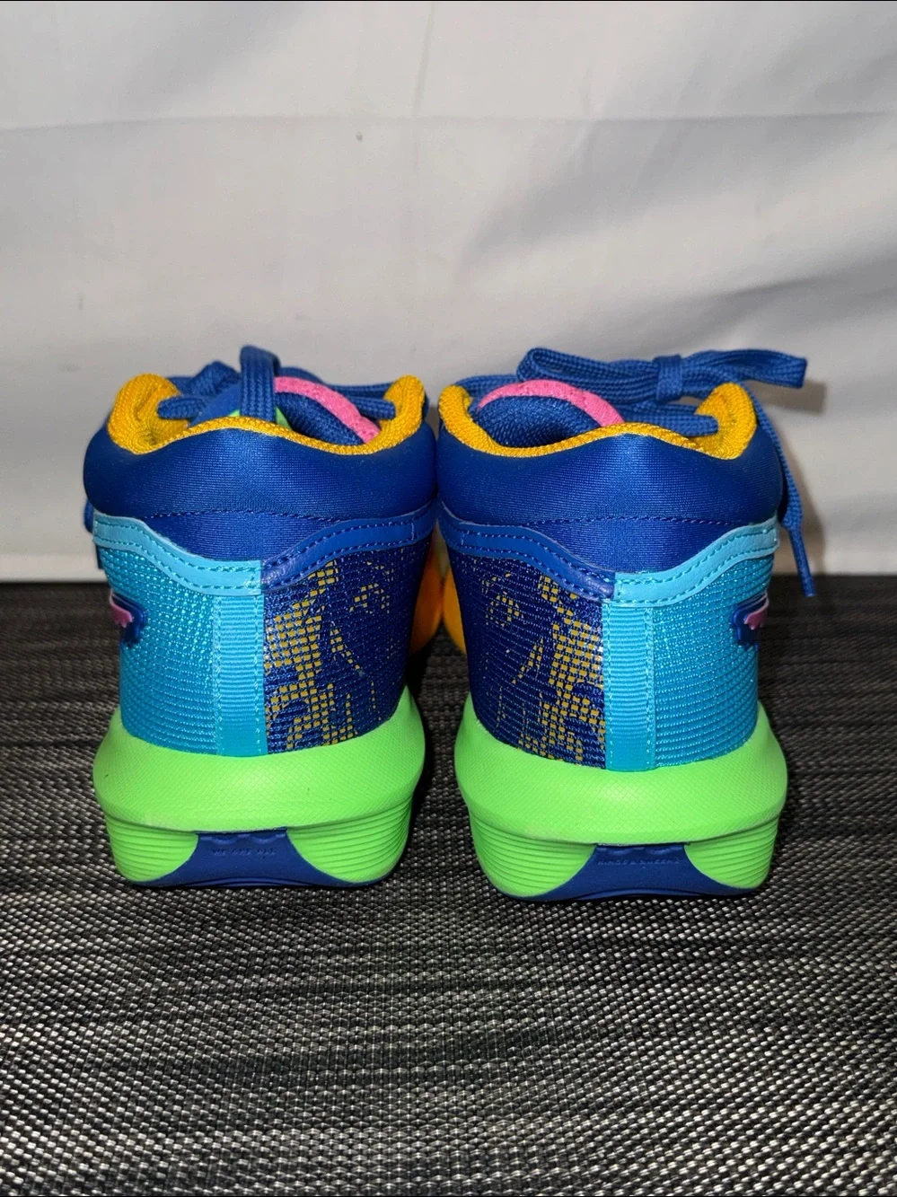 Nike LeBron Witness 8 